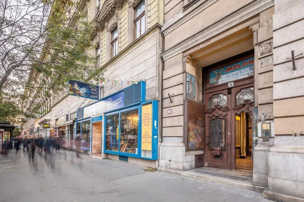 Quiet Central Studio Budapest 0*,